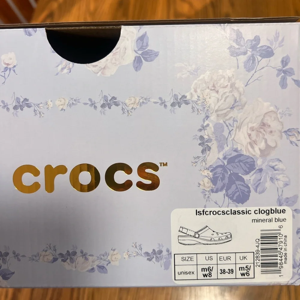 Crocs x Love Shack Famcy Women’s Light Blue Floral Clogs - Picture 8 of 8